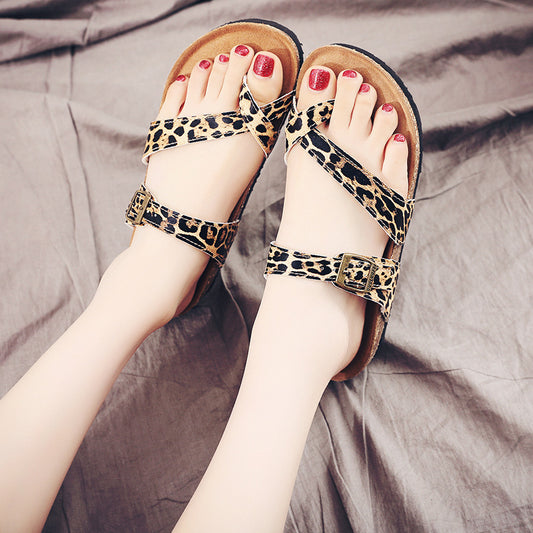 Leopard-Print Cork Slippers for Trendy and Comfortable Fashion