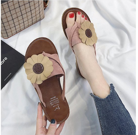 Women's Flat Feet Flip Flops for Stylish Sandals and Slippers