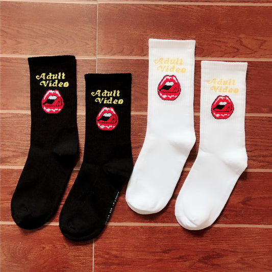 Trendy INS Street Fashion Skateboarding Socks with Letters and Lips