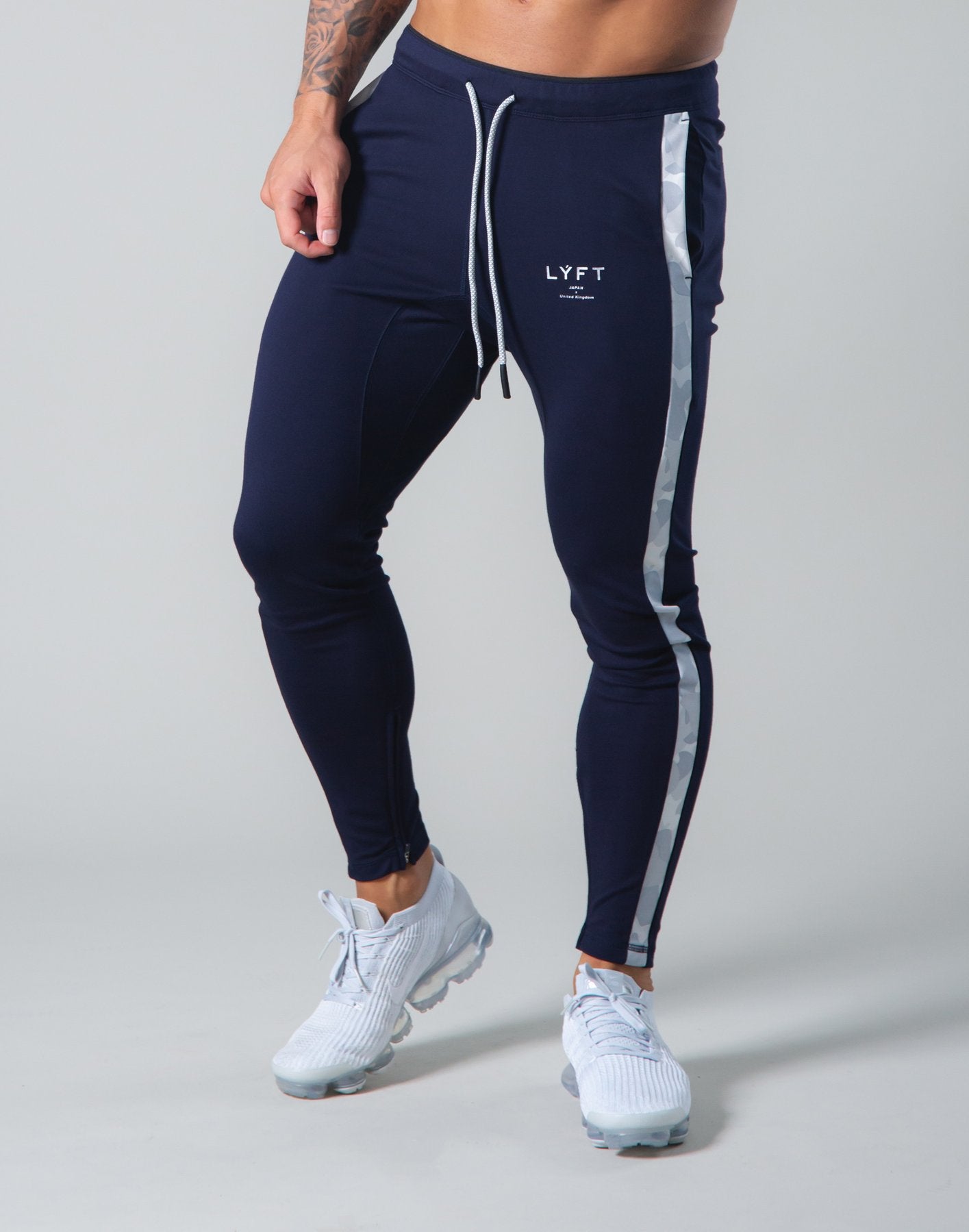 Muscle Brothers Fitness Trousers: Casual Sports Footwear for Men