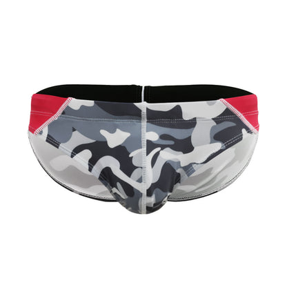 Men's Fitted Drainage Low Waist Swim Briefs for a Sleek Look