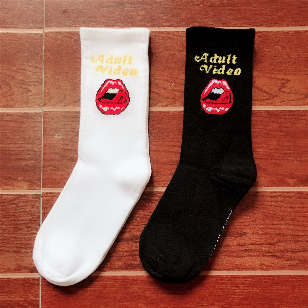 Trendy INS Street Fashion Skateboarding Socks with Letters and Lips