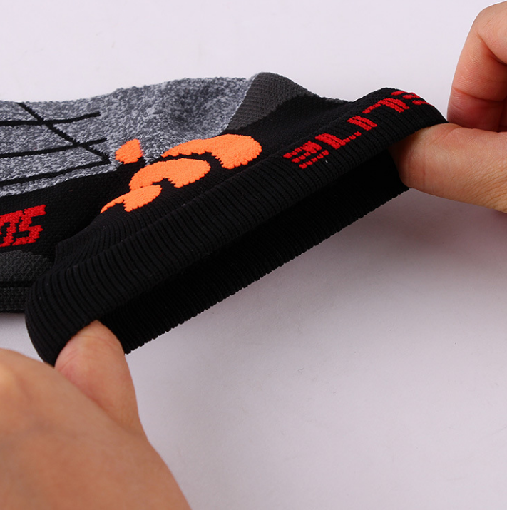 Men's Quick-Drying Short Tube Sports Socks for Comfort on the Go