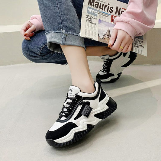 Fashionable Women's Trendy Sports Casual Shoes for a Trendsetting Look