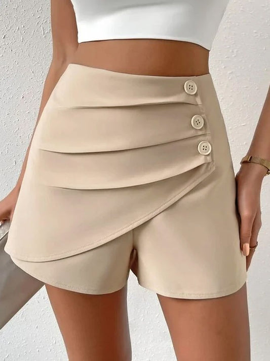 Ladies' Light and Slim Fit Shorts for a Stylish Commuting Look